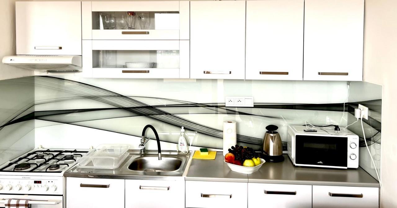 Apartment Big 3 Separate Convenient Haven !